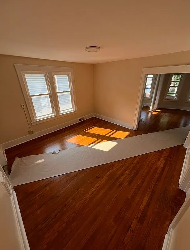 3 bed, 1.0 bath, 1146 sqft, $1,500 — Photo 4