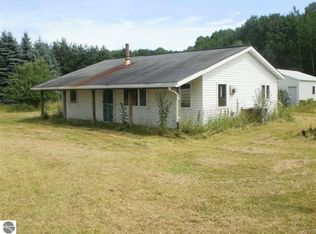 5870 W Gillow Rd, Lake City, MI 49651