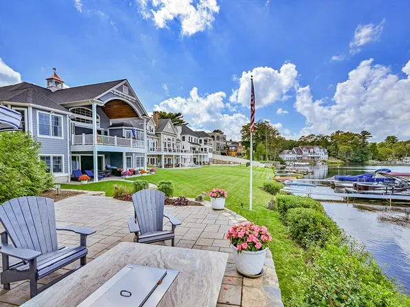 15 Bates Grove Rd, Webster, MA 01570