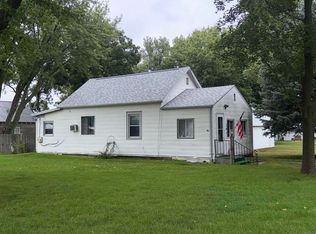 103 Hanover St, Holstein, IA 51025