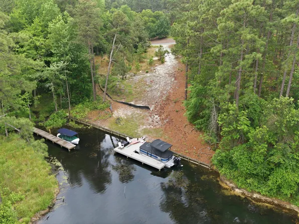 137 Callis Cir #3393, West End, NC 27376
