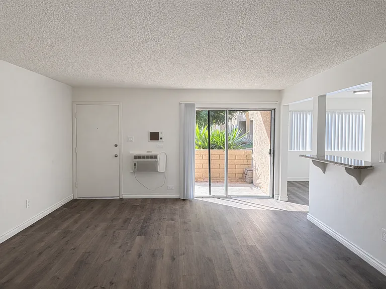 El Centrico Apartments — Photo 15