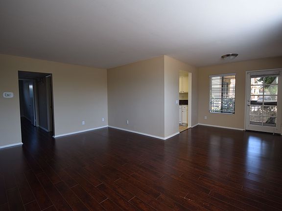 3rd image of 12352 Burbank Blvd APT 108