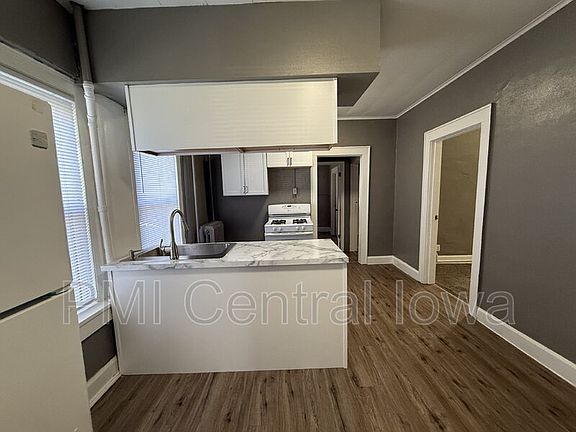 3rd image of 1301 E 12th St APT 2