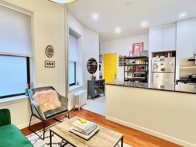 145 S 4th St #5 — Photo 4