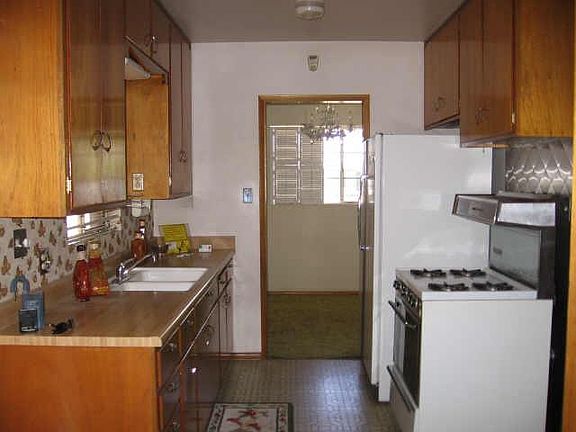 2nd image of 2026 E MULBERRY Street