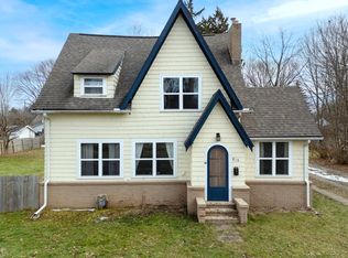 815 N Main St, Three Rivers, MI 49093