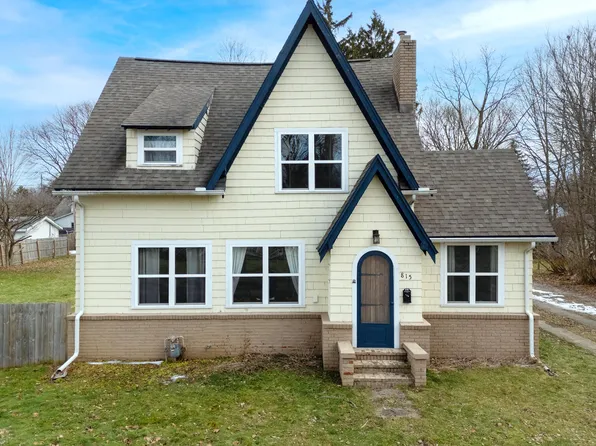 815 N Main St, Three Rivers, MI 49093