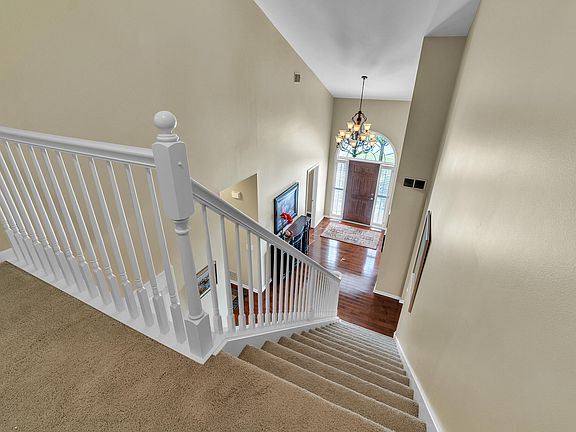 5th image of 9315 Saddlebrook Ct