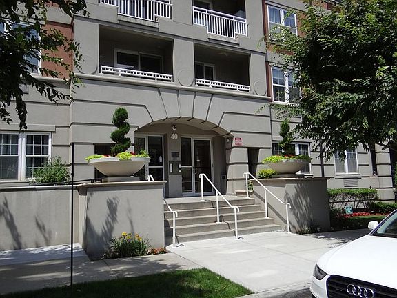 2nd image of 40 Oceana Dr #5A