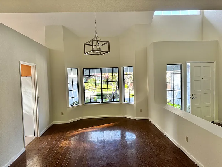 10084 Nantucket Dr — Photo 6