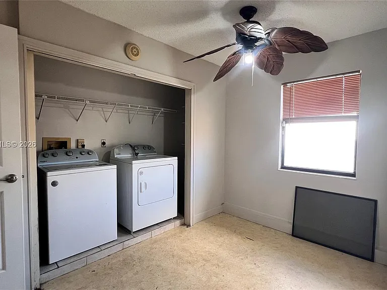 581 SW Banks Ter — Photo 5