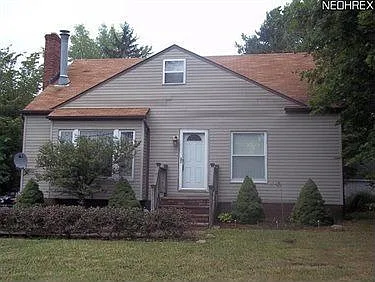 26775 Aurora Rd photo 1