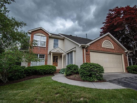 2nd image of 1001 Oak Pointe Ct