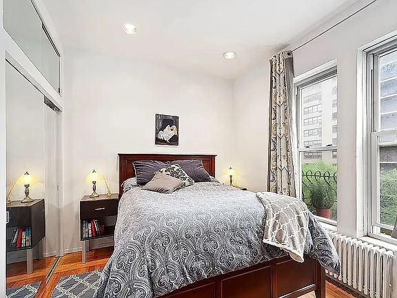 5th image of 345 W 70th St #5CD