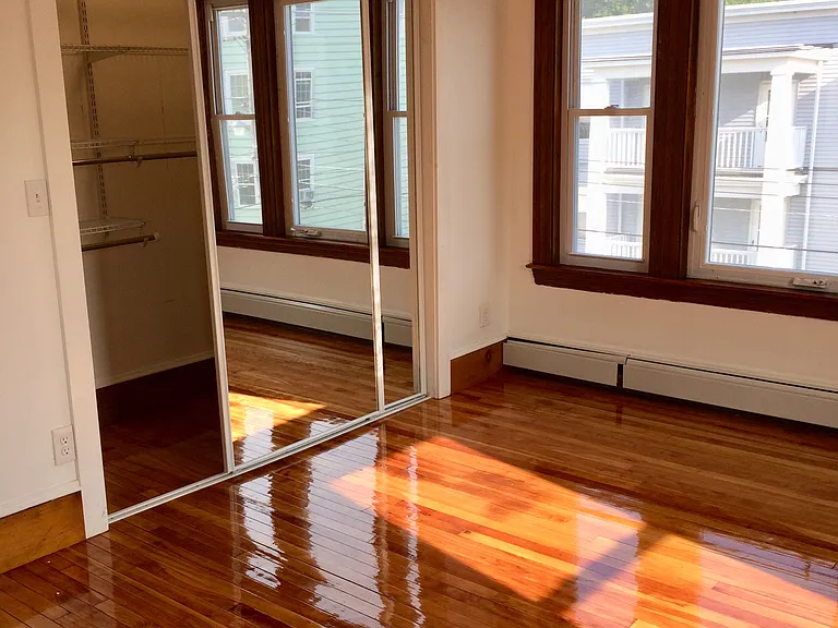 98 Walnut St #3 — Photo 5