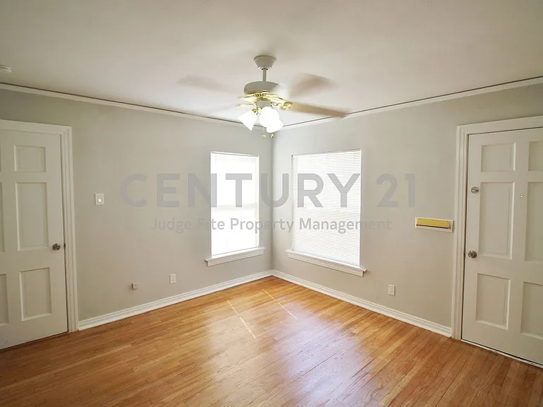 3427 Kinmore St — Photo 12