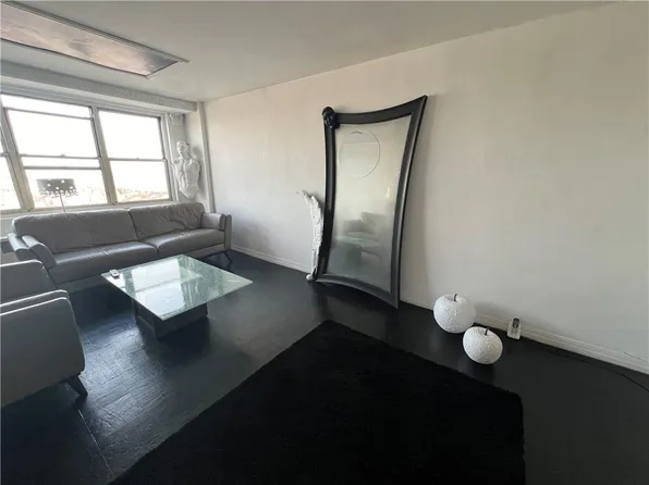 35 Seacoast Ter APT 19G, Brooklyn, NY 11235