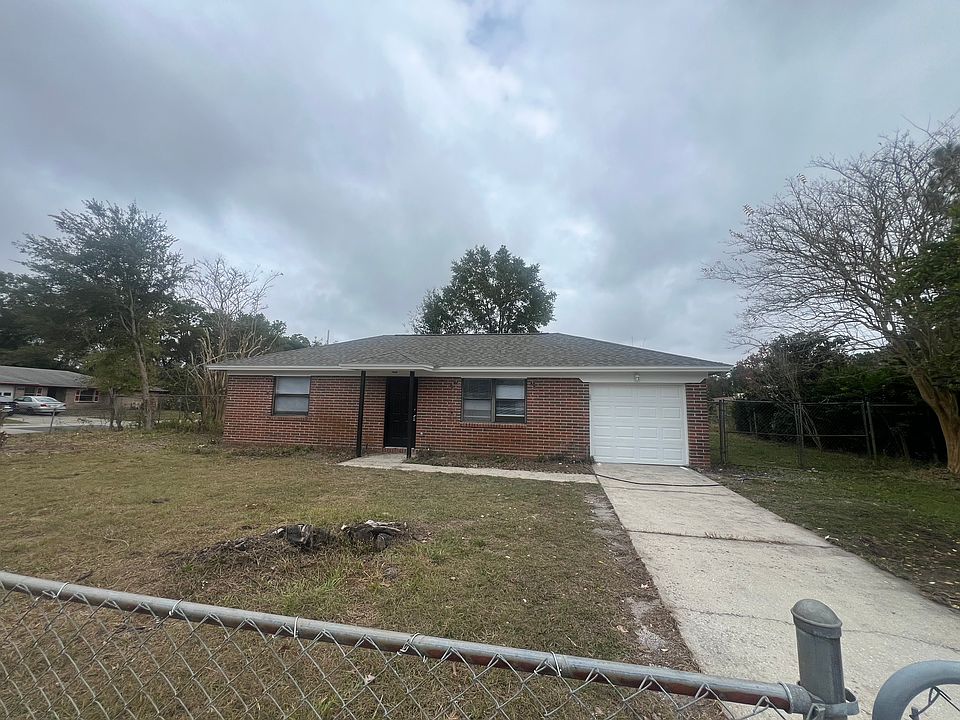 1st image of 2407 Alden Trace Blvd W