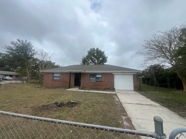 2407 Alden Trace Blvd W, Jacksonville, FL 32246