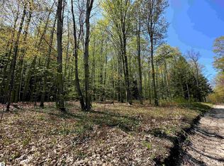 5041 Revnell Rd, Beulah, MI 49617