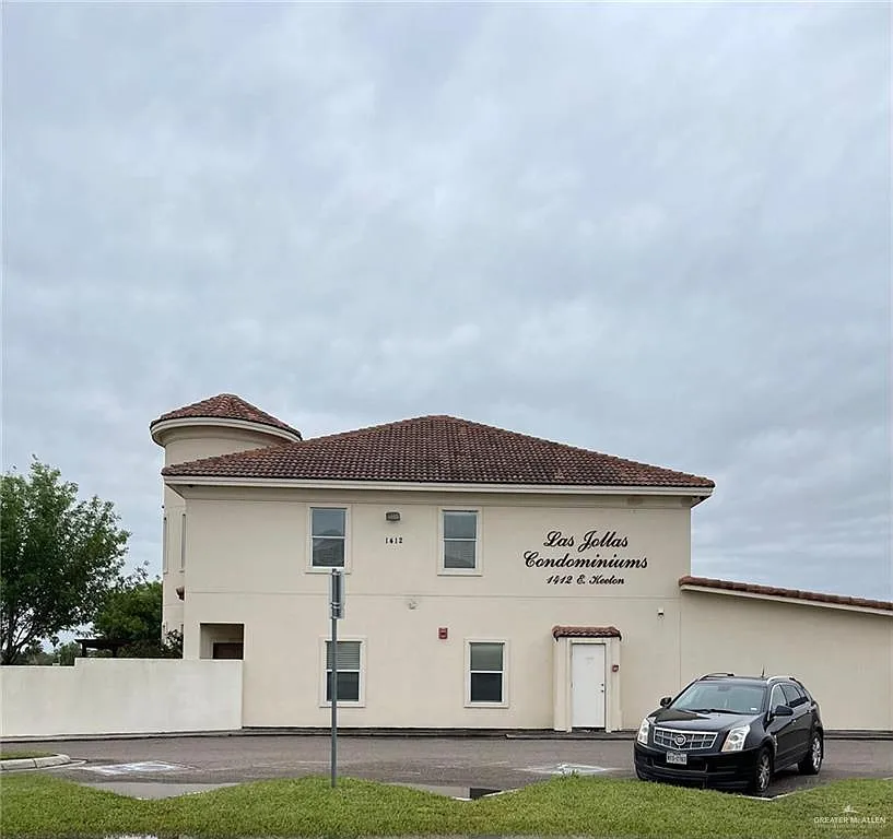 2 bed, 2.5 bath, 1345 sqft, $1,500 — Photo 2