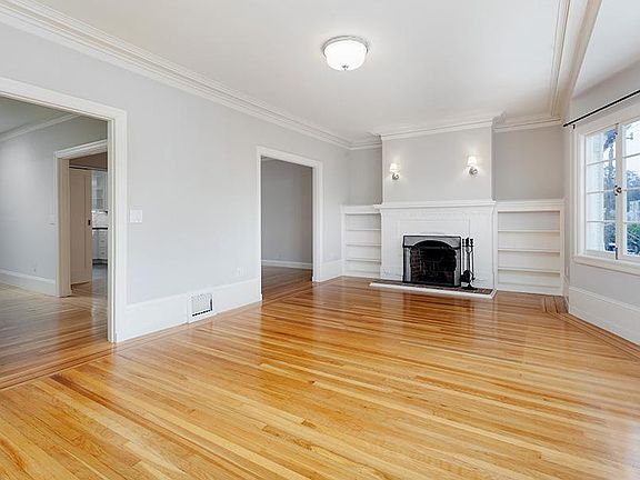 2nd image of 2667 Greenwich St