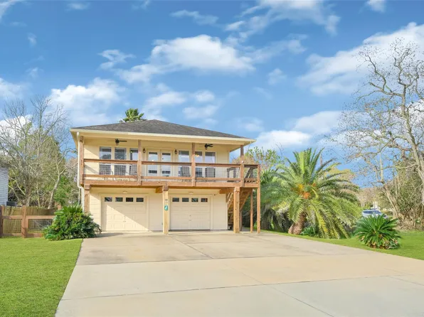 1414 Bayshore Dr, Kemah, TX 77565