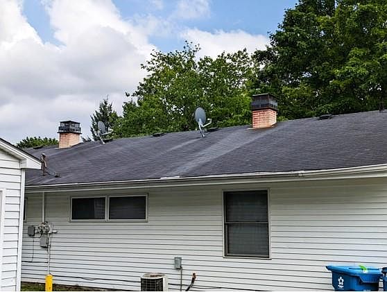 2nd image of 1735 Plum St