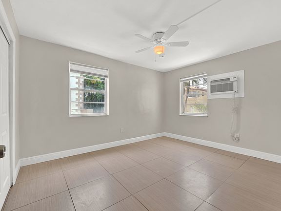 2nd image of 1306 S Douglas Rd #1