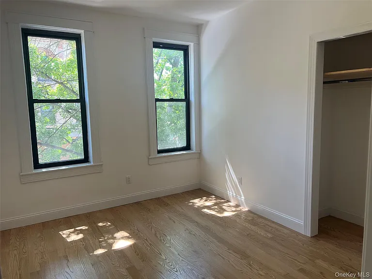 817 Onderdonk Ave #2R — Photo 3
