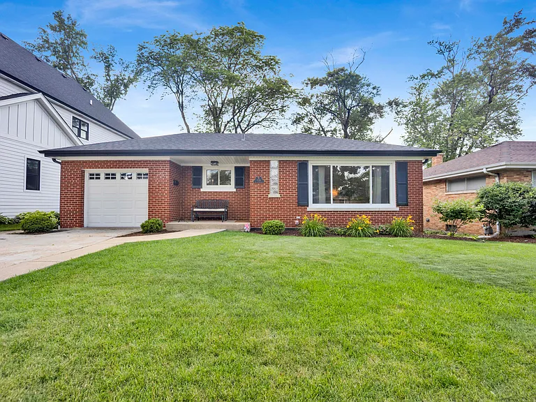 778 S Linden Ave — Photo 1