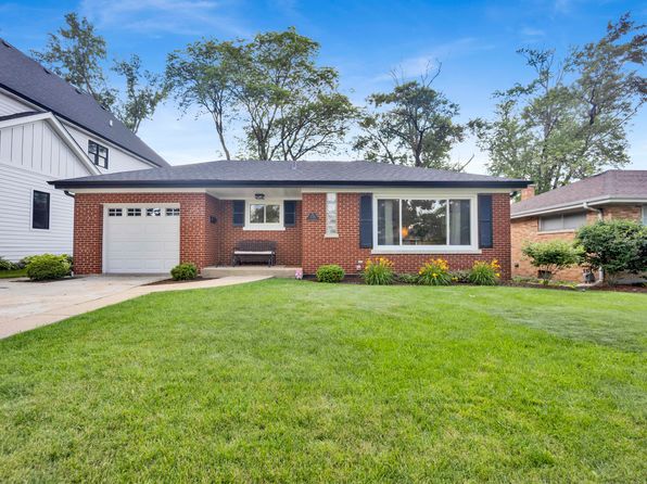 778 S Linden Ave, Elmhurst, IL 60126