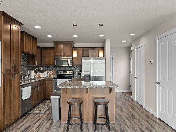 4th image of 7424 NE 62nd St