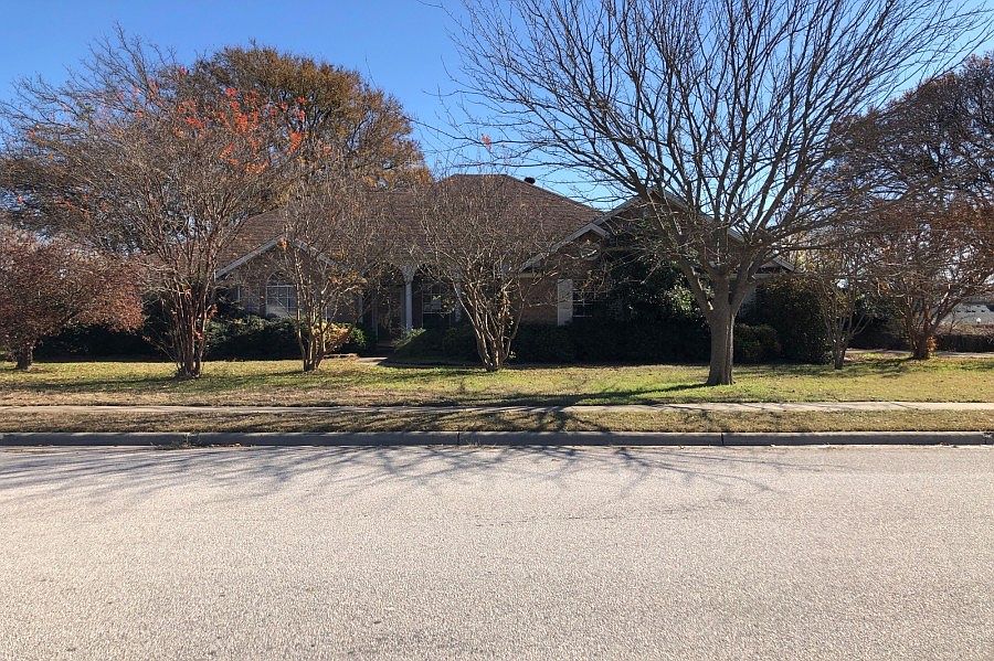1st image of 713 Mueller St