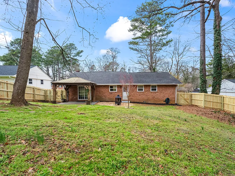 2465 Spring Dr SE — Photo 44