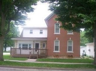 302 N 1st St, Guttenberg, IA 52052