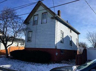 118 Hall St, East Providence, RI 02914