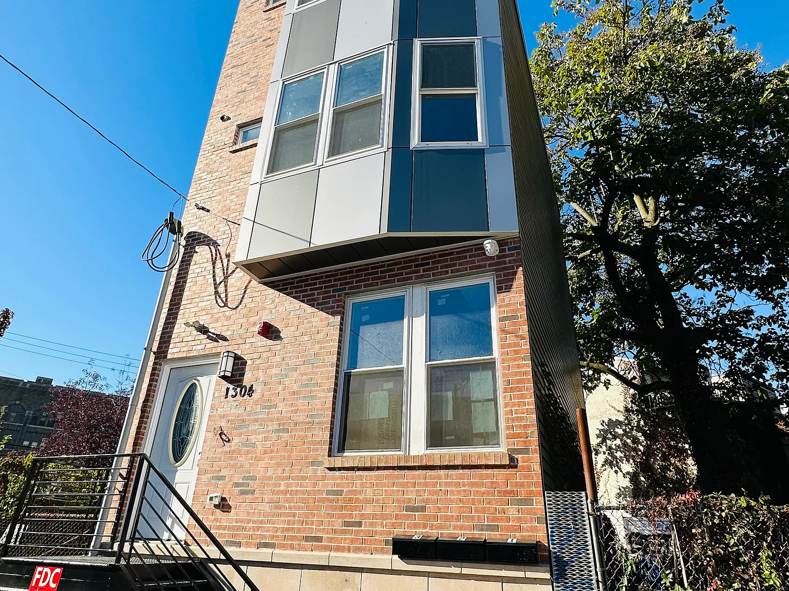1304 Ridge Ave — Photo 1