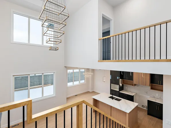 38 Astoria Pl, Devon, AB T9G 0M7