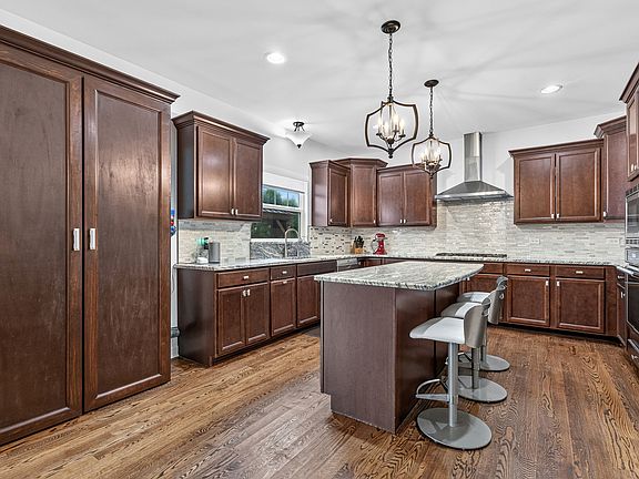 2nd image of 16440 W Turnberry Cir