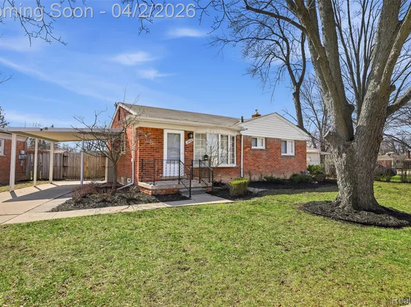 31651 Grant St, Wayne, MI 48184