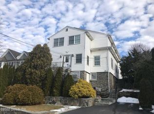 57 Locust St APT 2, Greenwich, CT 06830