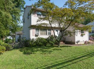 573 Holmdel Rd, Hazlet, NJ 07730