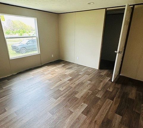 5th image of 109 Livion Dr
