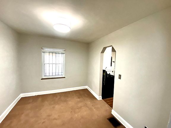 4th image of 205 Glenwood Ave