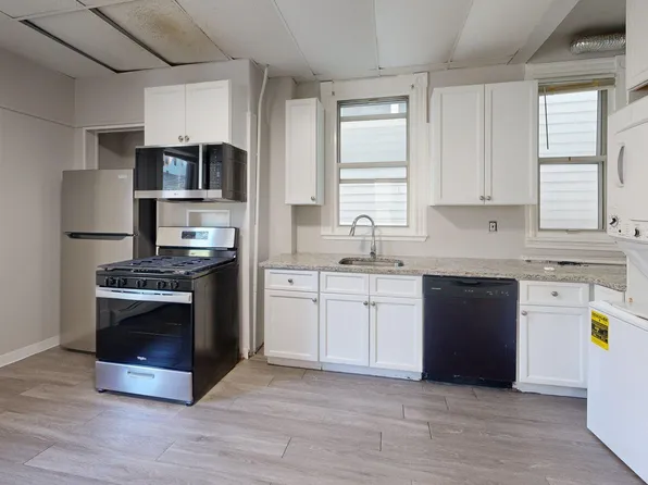 346 Chelsea St, Boston, MA