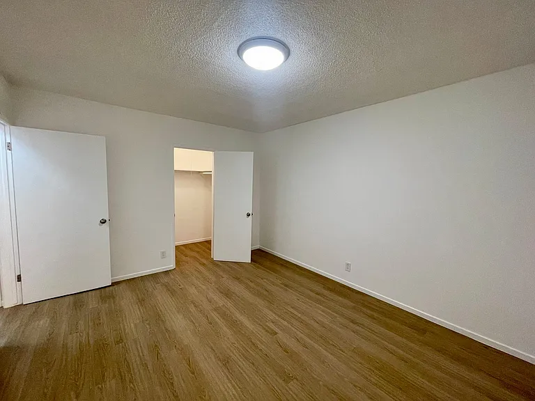 1029 N Hayworth Ave #2 — Photo 14