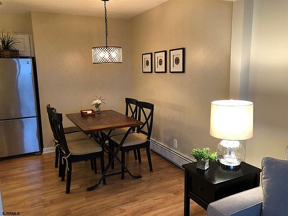 4th image of 7 36th St #1