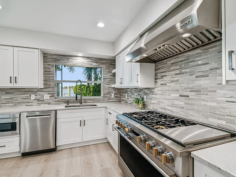 24 Adalia Ave — Photo 30